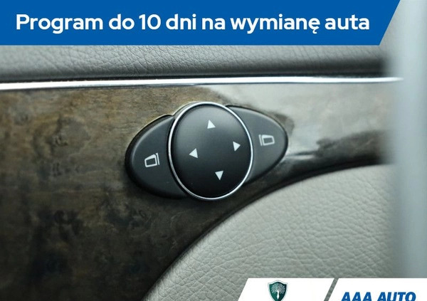 Mercedes-Benz Klasa E cena 17500 przebieg: 275128, rok produkcji 2004 z Blachownia małe 211
